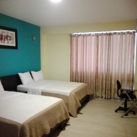 Hotel Vicente De La Vega تشيكلايو المظهر الخارجي الصورة