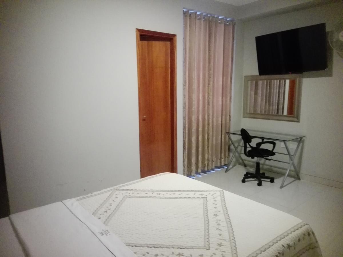 Hotel Vicente De La Vega تشيكلايو الغرفة الصورة
